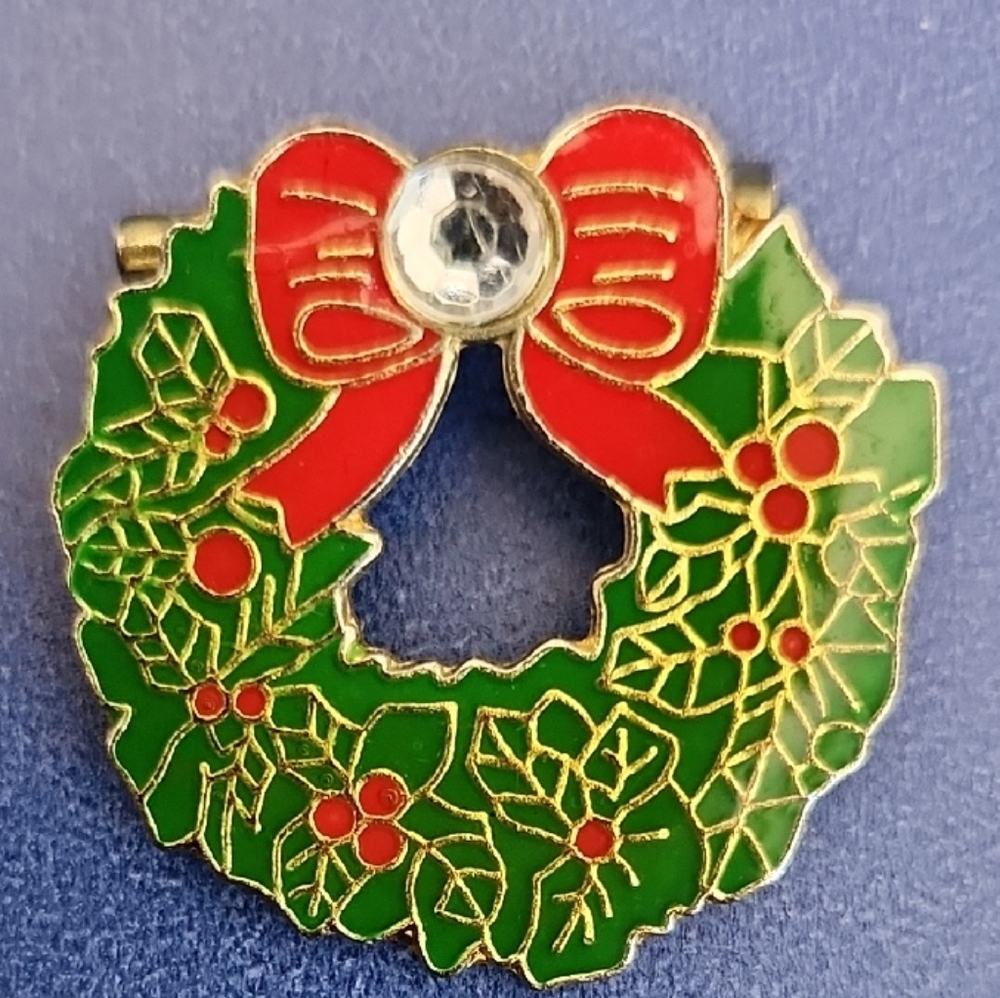 Festive Wreath Brooch with Red Bow